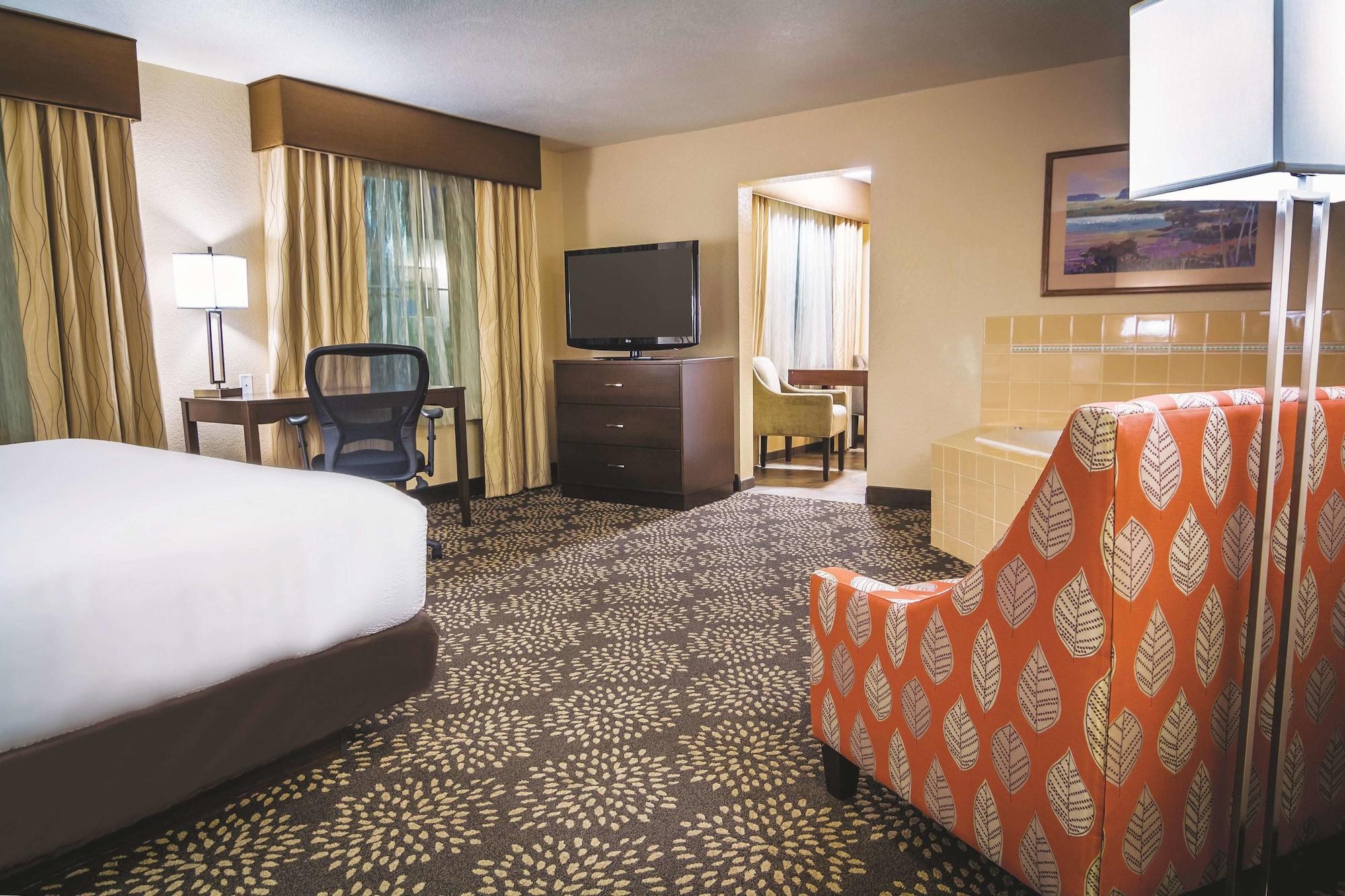 La Quinta By Wyndham Las Vegas Redrock/Summerlin Exterior photo